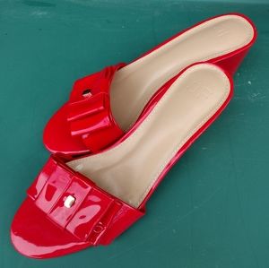 JAB FAB. RED KITTEN SHOES.